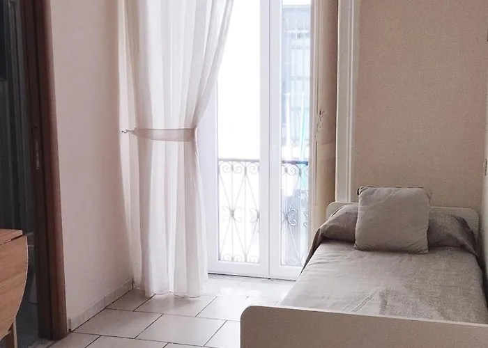 Campagnari 3* Νάπολη