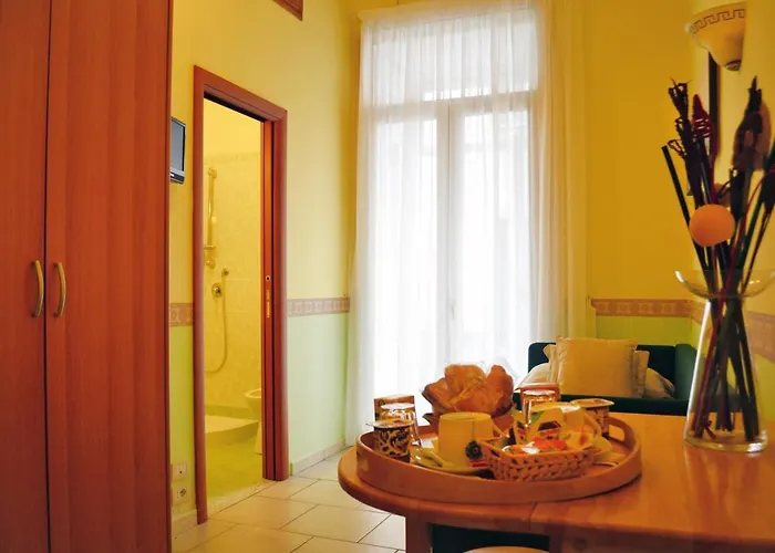 Campagnari 3* Naples
